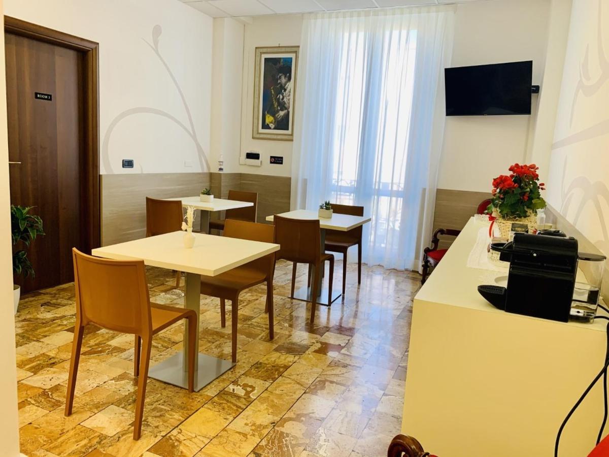 B&B Palazzo Storico Di Nicola Pescara Kültér fotó